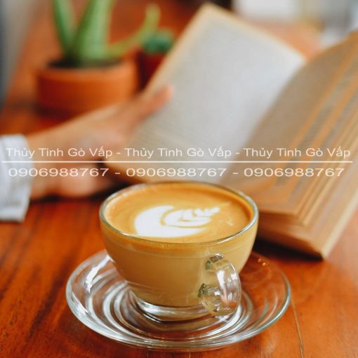 Bộ tách Ocean Caffe Latte 260ml OCEG-P02443-P02471 (Kèm đĩa) có quai phù hợp với các loại đồ uống như capuccino, espresso, latte hay các thức uống nóng khác